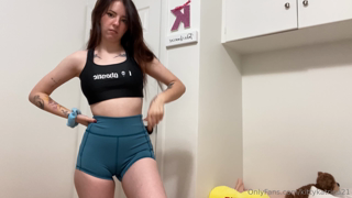 1189400653_step-sis-walks-in-on-you-after-her-workout-and-sucks-and-fuc_0.mp4