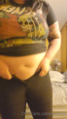 533245661_i-ve-gotten-so-jiggly-and-blubbery-recently-this-belly-ref_3.m4v
