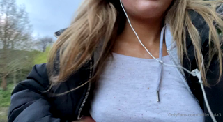 127957636_i-think-ive-a-slight-addiction-to-flashing_0.m4v