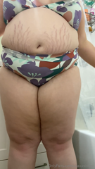 1805223414_i-think-i-migghttt-need-a-new-bikini-for-this-summer_2.mp4