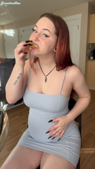 510868654_i-look-so-hot-shoving-fries-in-my-mouth-clip-from-my-newes_0.m4v
