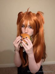 1619844064_heres-a-video-of-me-eating-a-burger-in-asuka-i-know-this_0.mp4
