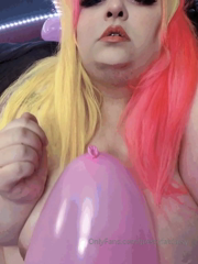 332879800_popping-balloons-with-my-titties-on-my-birthday_0.mp4