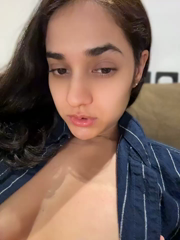 __amcutefatima_2026-07-05_03-49-34_550.mp4