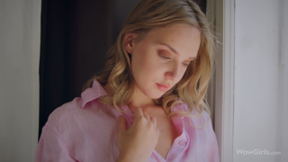 wowgirls.22.12.24.mencia.francis.and.oxana.chic.subtle.nuances.1080p.mp4