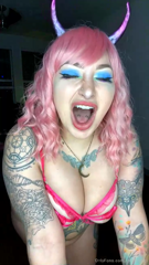 147575208_stream-started-at-05-19-2021-03-10-am-onlyfans-ate-my-strea_0.mp4