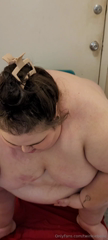 1541992408_sorry-for-the-delay-come-watch-me-get-all-oiled-up-slipper_0.mp4