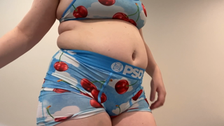 1342403979_my-favorite-gym-outfit-to-wear-with-my-belly-eventhough-i-h_0.mp4