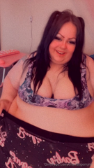 1198961626_giggles-jiggles_0.mp4