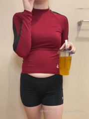 928062615_6-min-video-trying-on-outgrown-volleyball-clothes_0.mp4