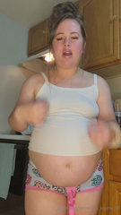 1352078827_come-say-goodnight-with-a-lil-mcdonald-s-4th-meal-my-a_1.mp4