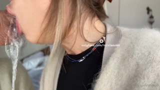 599887271_come-say-hi-to-my-spicy-friend-nicole-she-is-absolutely-gor_1.m4v
