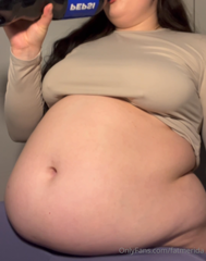 1578748974_recording-and-suddenly-discovering-a-big-new-stretchmark-on_0.mp4