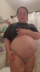 1651505692_so-damn-hungry-and-so-damn-horny-it-s-an-endless-loop-that_2.mp4