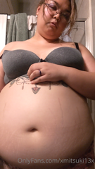 400974099_little-belly-button-dildo-fucking-is-that-something-y-all-a_0.m4v
