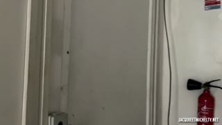 Miss Alice Wild, beauté lumineuse de 25 ans ! [J&M].mp4