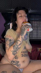 965381933_i-love-enjoying-my-junk-food-and-letting-myself-go_0.mp4