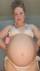 1255412593_completely-outgrew-my-bikini-so-i-had-to-buy-a-new-one-what_3.mp4