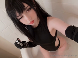 1941520844_lil-video-i-think-i-wanna-post-this-to-twitter-in-a-couple_0.mp4