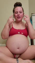 1543460805_will-you-be-my-valentine-and-cook-me-dinner-and-feed-me-whil_1.mp4