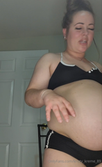 1130768229_come-and-enjoy-20-minutes-of-me-funneling-an-entire-1-2-gall_0.mp4