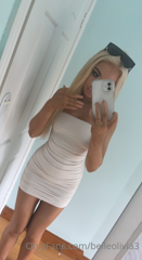 167698423_so-heres-todays-outfit-and-whats-underneath_0.m4v