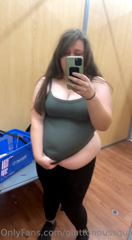 473215650_size-small-i-can-still-fit-this-right-i-havent-gained-tha_2.m4v