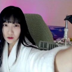 redditsave.com_bathrobe_pokies-lq5br3fbs54a1.mp4