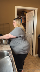 1413799295_i-promise-you-these-yeast-rolls-are-no-joke-everybody-loves_0.mp4