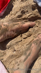 597883816_i-need-someone-to-clean-my-feet_0.mp4