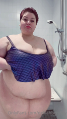 298271790_scalding-hot-showers-are-the-best-showers-if-my-skin-isn-t_0.m4v