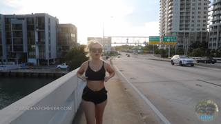 Faith - Faith Flashing On Her Morning Run.mkv