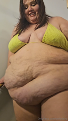 1025637254_stairs-are-a-fat-persons-worst-enemy-but-we-do-look-hot-clim_0.mp4
