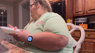 1649234864_watch-me-load-the-dishwasher-unedited_0.mp4