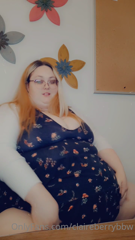 575510828_don-t-you-love-it-when-the-fat-receptionist-starts-showing-o_1.m4v