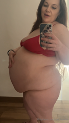 1137460901_would-you-feed-my-huge-gut-more-food_0.mp4