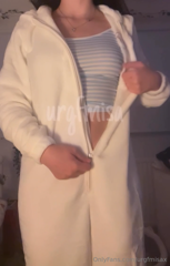 1429844890_lets-get-cozy-3_0.mp4