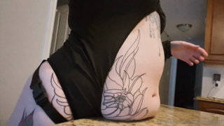 1071222804_post-stuffing-belly-play-on-the-counter_1.mp4