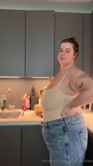 1511716737_back-home-so-we-finally-have-a-new-shake-video-pls-forgive_0.mp4