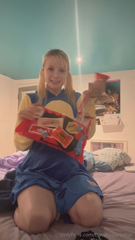 1362887002_halloween-candy-binge-with-lots-of-exposed-belly-play-jiggl_0.mp4