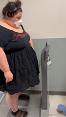 1365986778_ive-lost-so-much-weight-during-this-horrible-illness-that-i_0.mp4