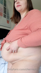 337245853_belly-hang_0.m4v