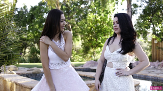 Addicted2Girls 20.08.31 Belle Noire, Melissa Moore.Twisted Sisters 2 - Scene 1 [2160p].mp4