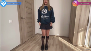 Наглая школьница нашла трусики моей бывшей девушки. - Pornhub.com.mp4