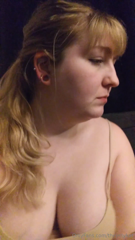 1085688621_a-few-pounds-ago-breasts-look-good-and-i-m-eating-fries-ha_0.mp4