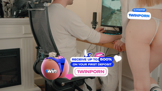 Who's better at playing？ You at video games or me with your dick？ ⧸ Dolly Rud-(1080p30).mp4