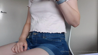 270008702_decided-to-have-a-big-day-of-eating-i-also-am-learning-how_0.mp4