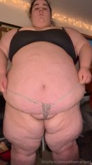 1304906681_deep-throating-the-last-of-my-box-of-twinkies-i-looooove-t_0.mp4