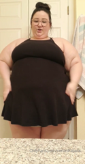 5646289_standing-belly-tease_0.mp4