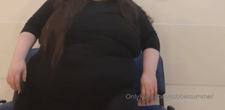 1197090176_so-much-comfier-for-my-500-pound-growing-body-on-two-seats_0.mp4